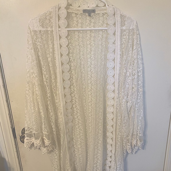 Lace kimono - Picture 1 of 4